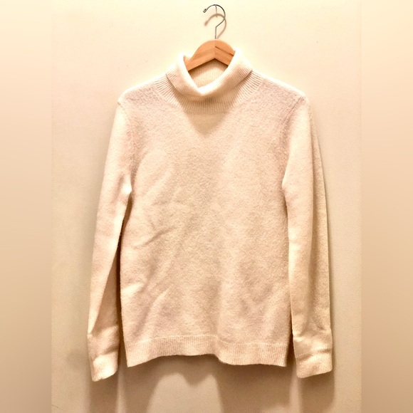 DKNY Cream Wool Turtleneck Sweater Small